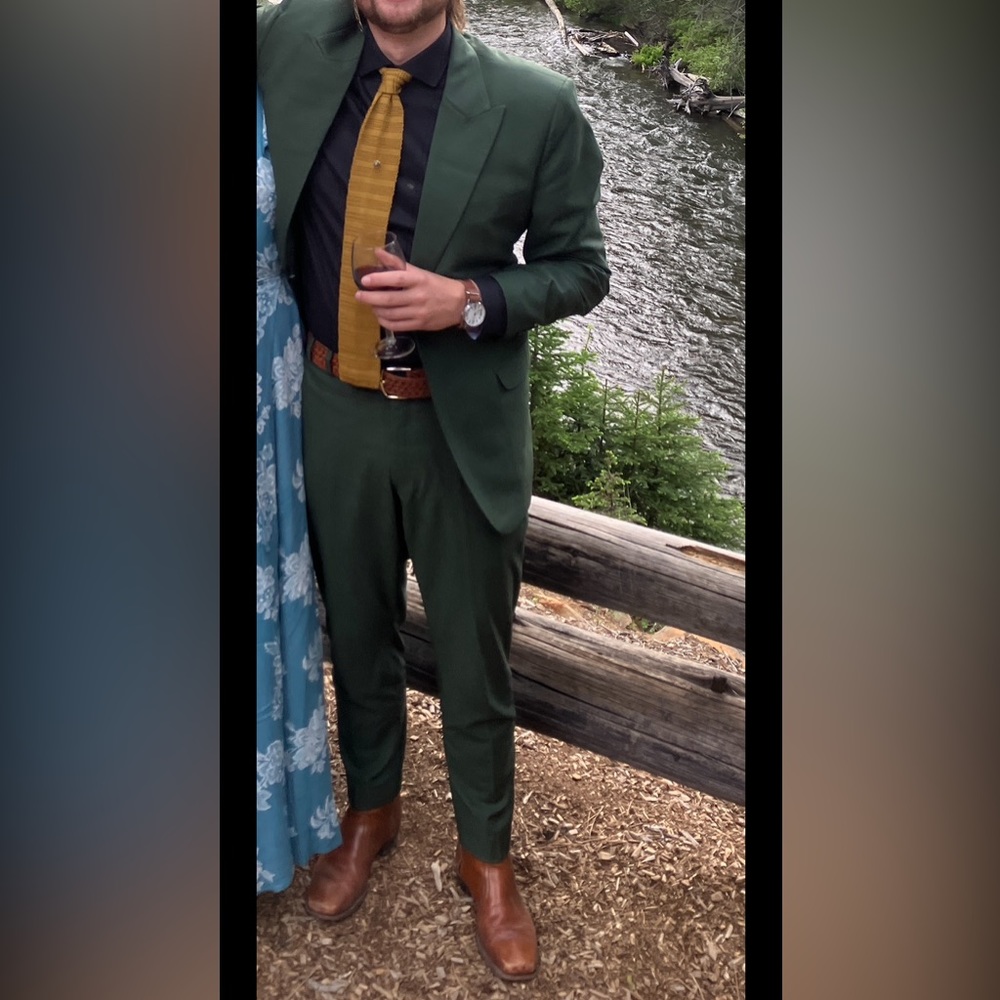 Custom men’s dark green suit - modern fit